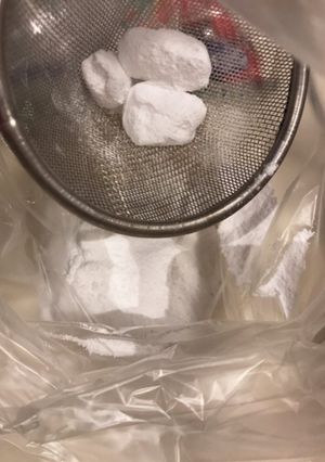 氷砂糖で粉砂糖を作る-レシピのメイン写真