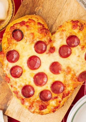 液体塩こうじでもちもち手ごねハートピザ♪-レシピのメイン写真