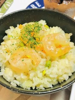 炊飯器でエビピラフ・パラパラピラフ-レシピのメイン写真