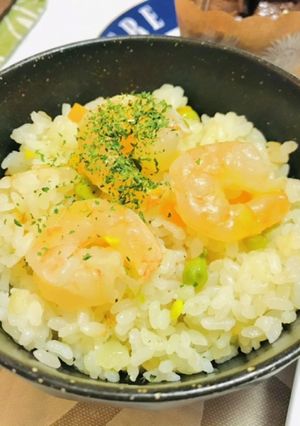炊飯器でエビピラフ・パラパラピラフ-レシピのメイン写真
