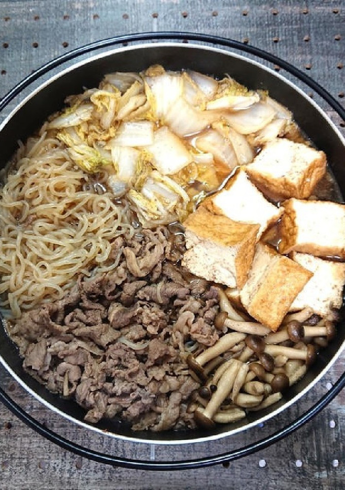 牛こますき焼き（しらたきしめじ厚揚げ白菜-レシピのメイン写真