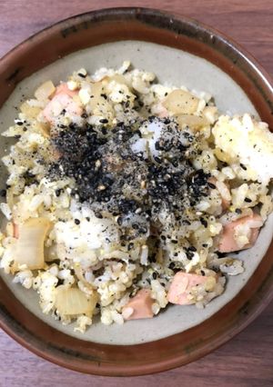 魚肉ソと玉ねぎでチャーハン風炒めし-レシピのメイン写真