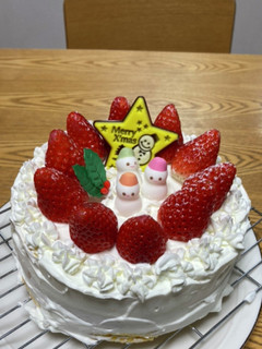 苺たっぷりクリスマスケーキ-レシピのメイン写真