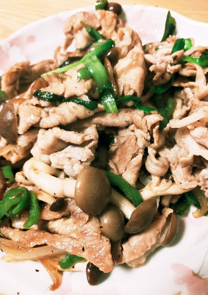 焼肉のたれで豚肉ときのこの野菜炒め-レシピのメイン写真