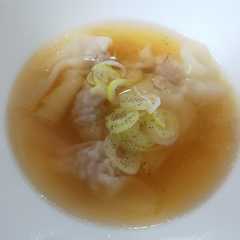 รูปของ ワンタンスープ