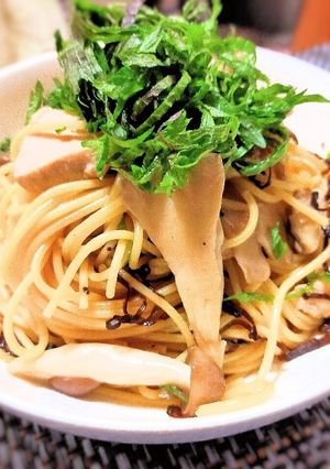 鶏胸肉とキノコと塩昆布の無限和風パスタ-レシピのメイン写真