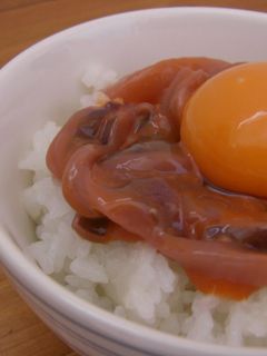 簡単!激ウマ!イカの塩辛たまごごはん-レシピのメイン写真
