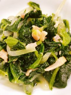 【病院】ベーコンと法蓮草炒め【朝食】-レシピのメイン写真