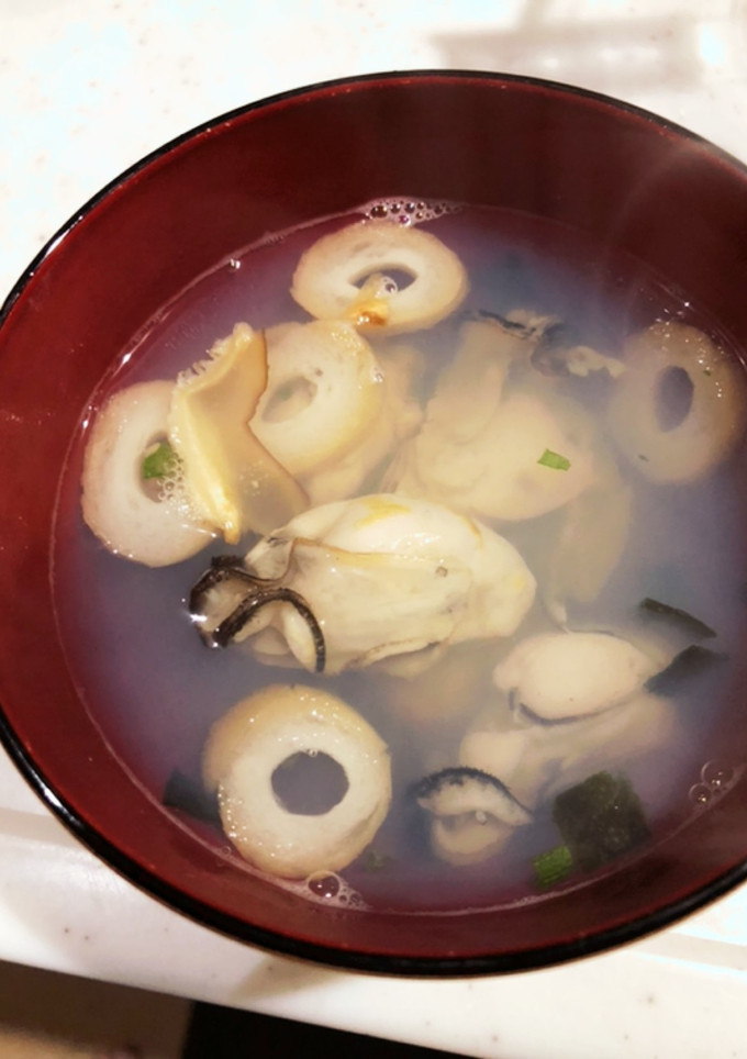 冷凍蒸し牡蠣とお吸物の素で簡単スープ！-レシピのメイン写真