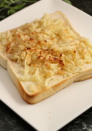 簡単！メープルシナモンチーズトースト-レシピのメイン写真
