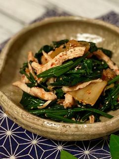 キムチで☆ほうれん草と蒸し鶏の和え物-レシピのメイン写真