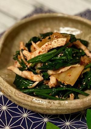 キムチで☆ほうれん草と蒸し鶏の和え物-レシピのメイン写真