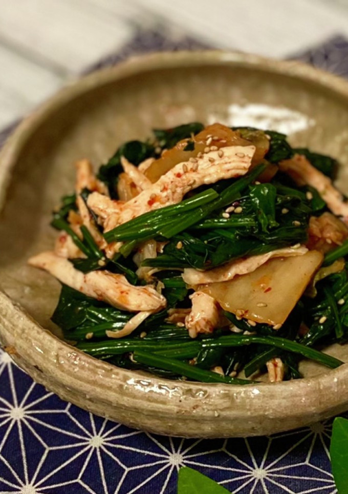 キムチで☆ほうれん草と蒸し鶏の和え物-レシピのメイン写真