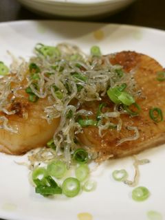 大根ステーキ ジャコトッピング-レシピのメイン写真