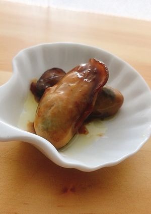 お酒にぴったり♡牡蠣のオイル漬け-レシピのメイン写真