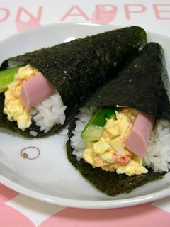 魚肉ソーセージ&たまごサラダの手巻き寿司-レシピのメイン写真