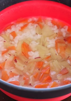お米から作る！さつまいもとにんじんのお粥-レシピのメイン写真
