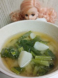リカちゃん♡カブ使い切り!味噌汁(白)-レシピのメイン写真