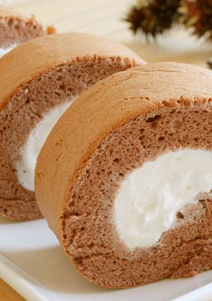 ふわふわ濃厚「外巻きココアロールケーキ」-レシピのメイン写真