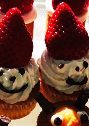 簡単サンタサンタカップケーキ-レシピのメイン写真
