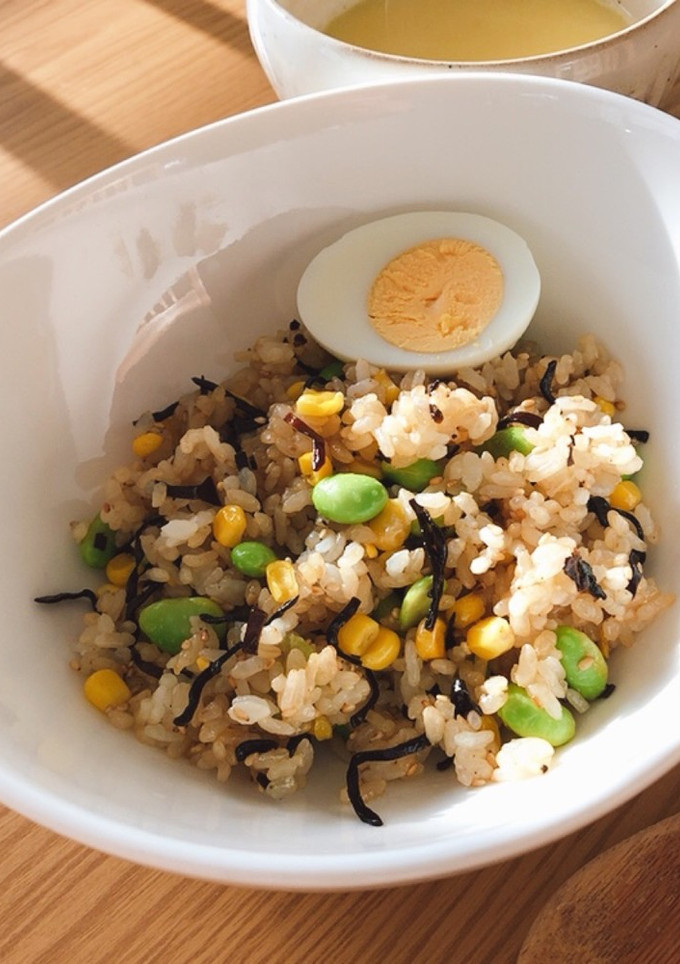 枝豆と塩昆布のチャーハン-レシピのメイン写真