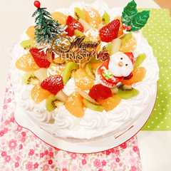 รูปของ 果物缶でデコレーションケーキ♡