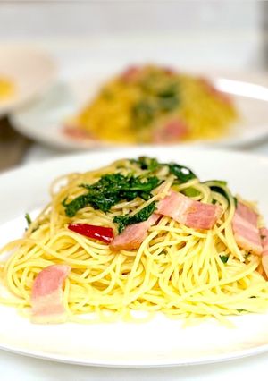 春菊とベーコンのペペロンチーノ風-レシピのメイン写真