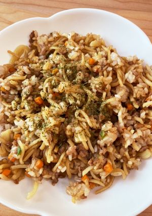 まな板要らず簡単ランチ★そばめし-レシピのメイン写真