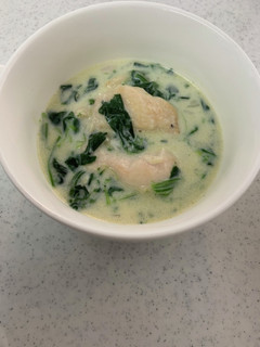 鶏胸肉とほうれん草のクリーム煮-レシピのメイン写真
