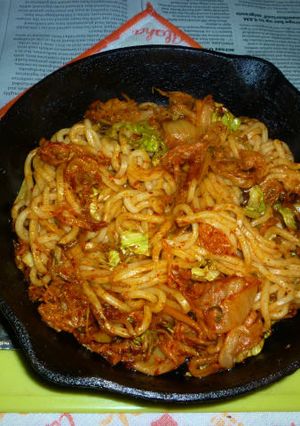 春キャベツ+豚キムチの焼きうどん-レシピのメイン写真