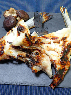 スズキのカマ塩麹漬け焼き-レシピのメイン写真