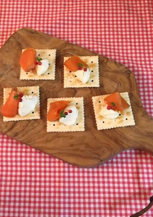 サーモンとクリームチーズのカナッペ-レシピのメイン写真