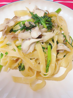 バター香る春菊と舞茸パスタ-レシピのメイン写真