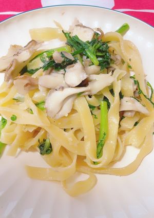 バター香る春菊と舞茸パスタ-レシピのメイン写真
