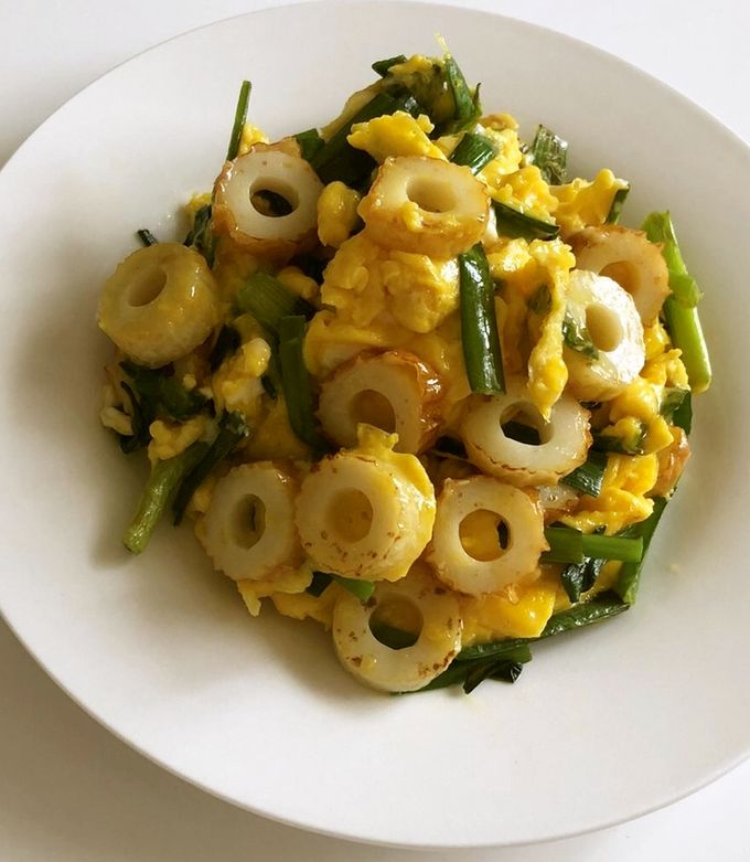 ふわふわ卵のちくわニラ玉 by 甲南女子大学生活環境 【クックパッド