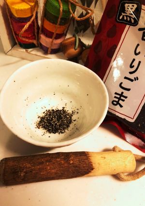 黒胡麻 白胡麻はすりこぎ棒ですり胡麻に✨-レシピのメイン写真