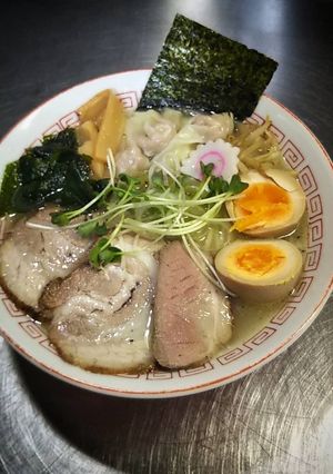 燻製鴨と豚バラ叉焼の焼塩ラーメン-レシピのメイン写真