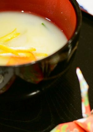 お正月の定番♬関西風白みそ仕立てのお雑煮-レシピのメイン写真