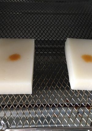 お餅が網側で爆発しない方法！-レシピのメイン写真
