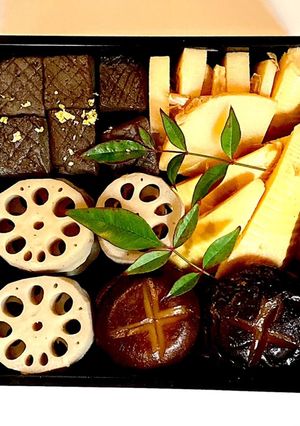 おせちを南天で華やかに　-レシピのメイン写真