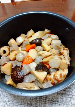 簡単、筑前煮(具材を集めて煮てみました)-レシピのメイン写真