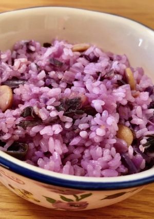 紫キャベツ炊き込みご飯(洋風)-レシピのメイン写真