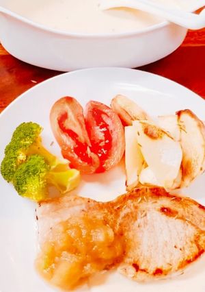 ポークソテー　林檎ソース付【デンマーク】-レシピのメイン写真