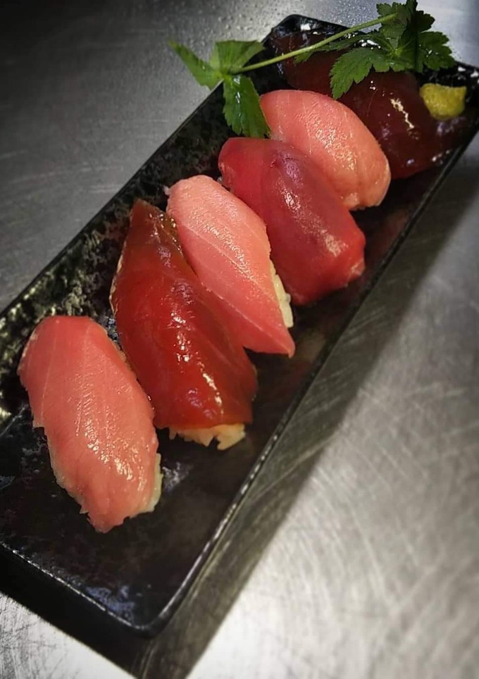 正月の贅沢握り鮨と、変わり稲荷寿司-レシピのメイン写真