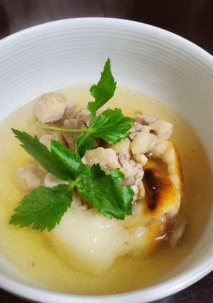 とり肉だけのシンプルお雑煮-レシピのメイン写真