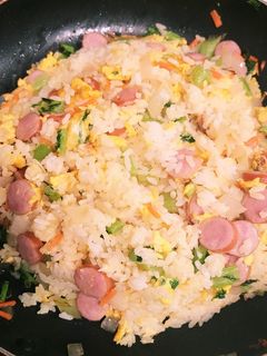 簡単!お袋の味♪大根の葉を使った焼き飯☆-レシピのメイン写真