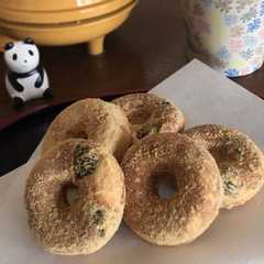 รูปของ 黒豆きな粉☆お豆腐のふわふわドーナツ
