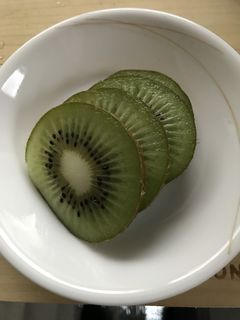 キウイの切り方-レシピのメイン写真