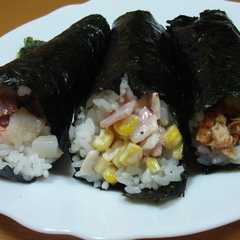 รูปของ しっぽ家の手巻き②寿司♪（３種類）＾-＾