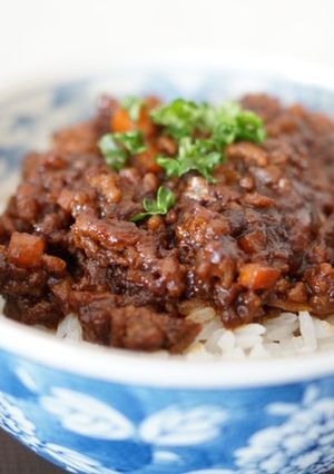 肉みそ丼(八丁味噌仕立て)-レシピのメイン写真